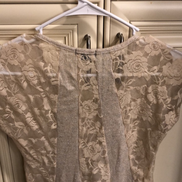 Phopsody Top with Floral Lace Detail - Picture 9 of 11